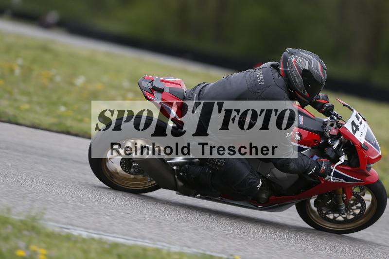 /Archiv-2025/08 20.04.2025 Speer Racing ADR/Gruppe gruen/454